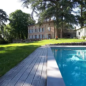 https://chambres-dhotes-le-jardin-des-cedres.midi-pyreneeshotels.com