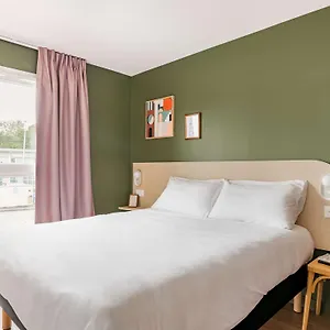 https://premiere-classe-geneve-prevessin.hotels-rhonealpes.com